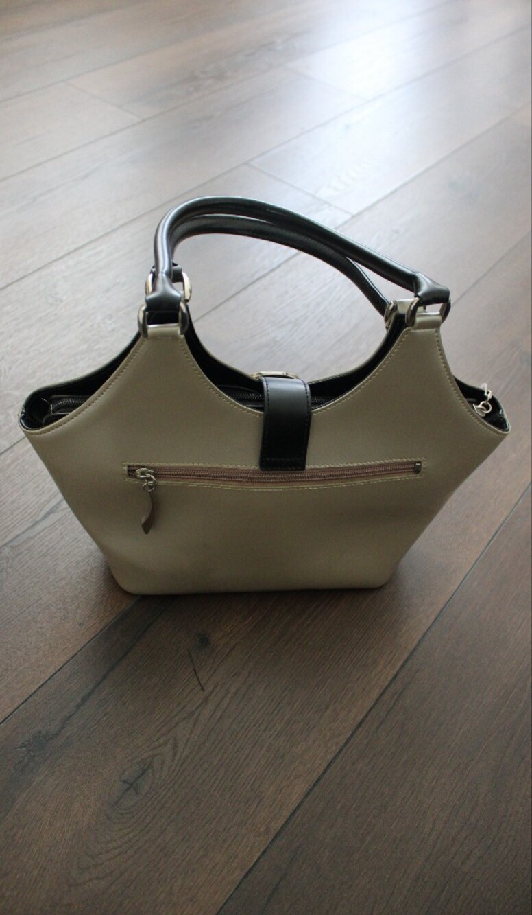 Beijo Women's Two-Tone Tote Bag in Light Sliver and Black - Picture 10 of 11